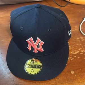 New York Yankees fitted hat 1999 World Series pink logo and brim size 7 3/8